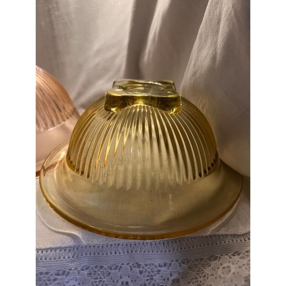 Vintage Glass Mixing Bowls 
Pink Large - Picture 7 of 8